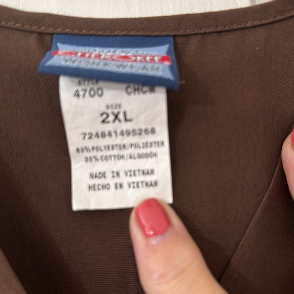 Scrub set - Picture 2 of 2